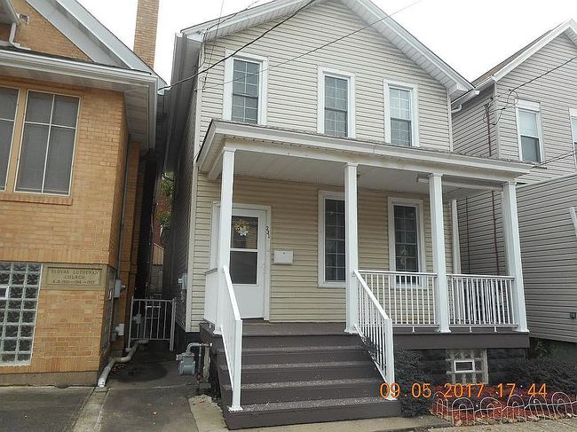 Photo of 331 Washington Ave, Charleroi, PA