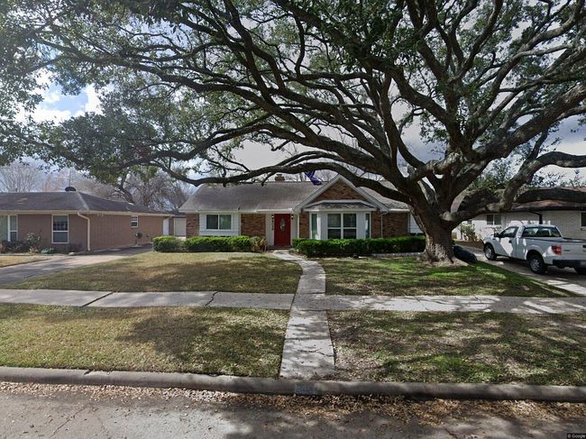 9026 Quebec Dr, Houston, TX