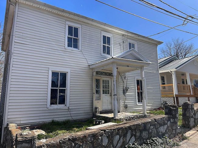Image of 114 Henry St