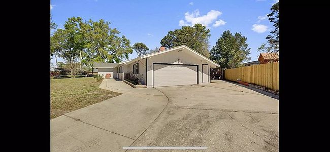 Additional photo 3 of property located at 7843 Holiday Rd S