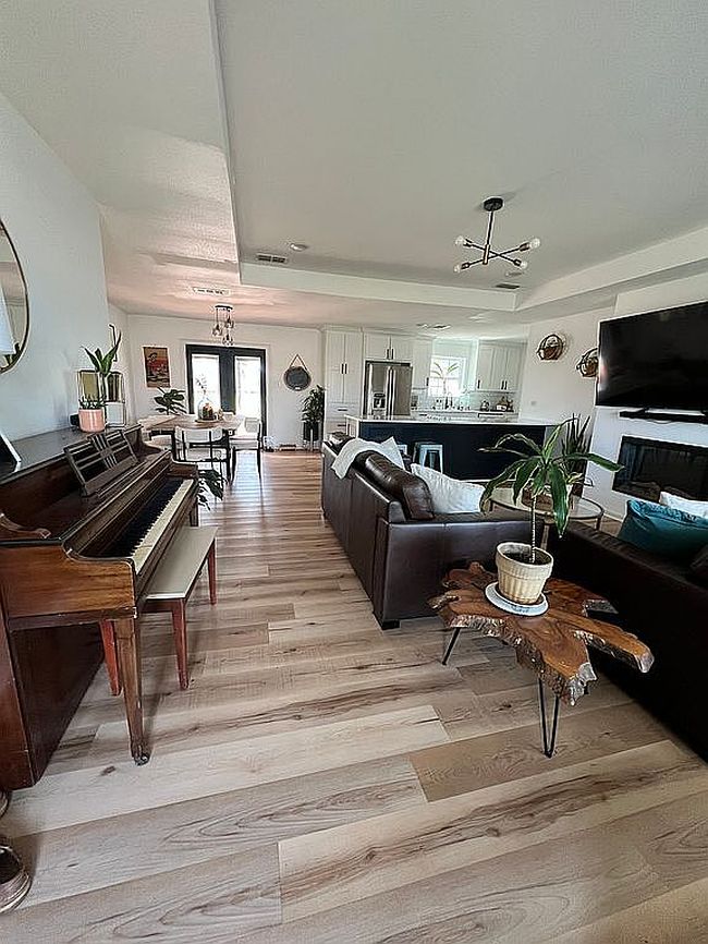 Additional photo 3 of property located at 307 N Loveless St