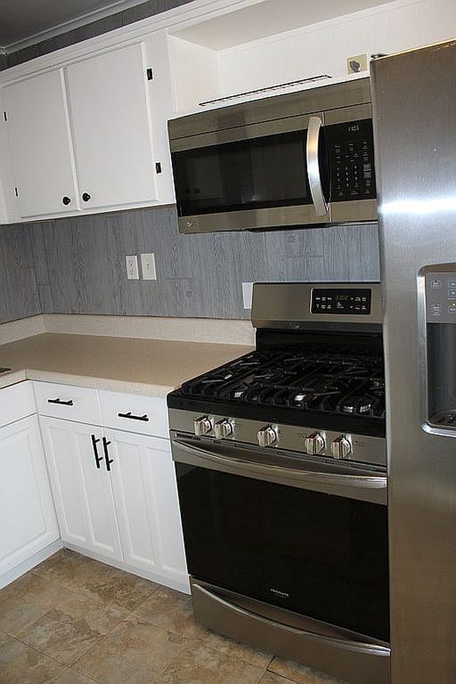 Preview of property located at 2703 Depauw Ave