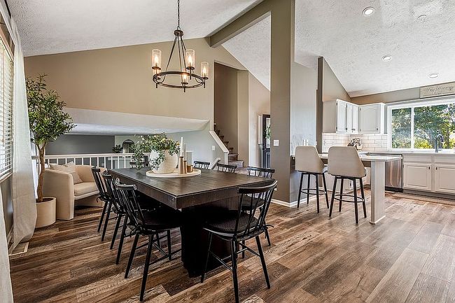 Preview of property located at 17652 K St