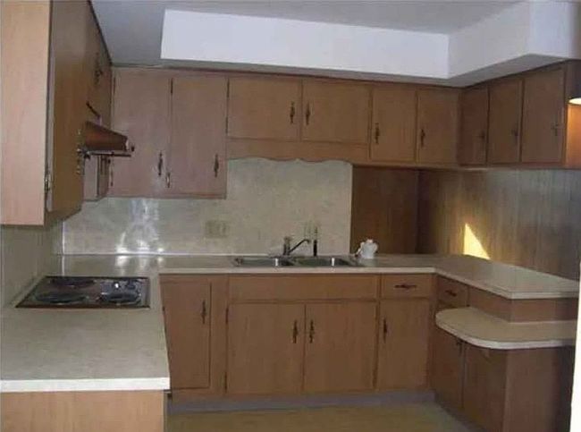 Image of 619 W 8th St