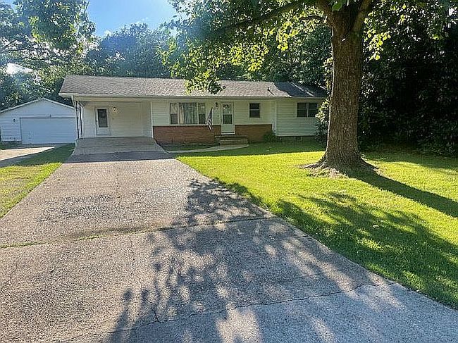 Preview of property located at 2841 Windwood Dr