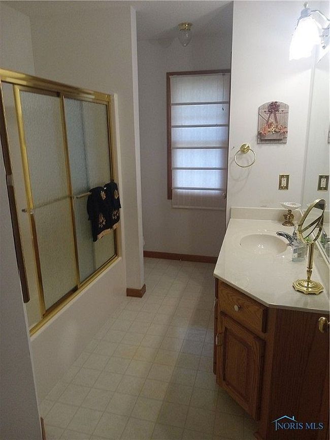 Photo of 4223 Deer Run, Oregon, OH