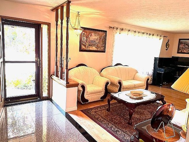 Additional photo 3 of property located at 5251 Crestdale Dr