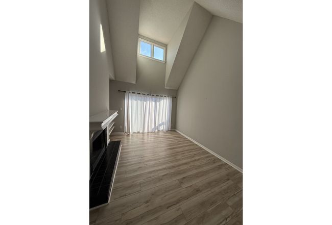 Image of 9037 J. M. Keynes Drive