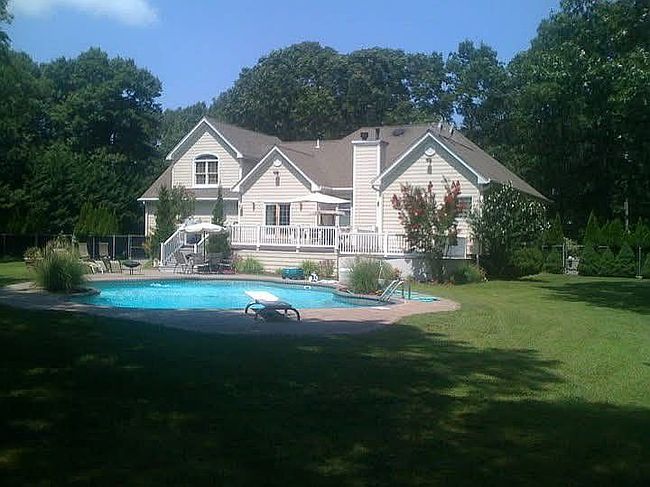 Image of 216 Pine Rd