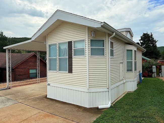 Photo of 121 Valley Way, Hollister, MO