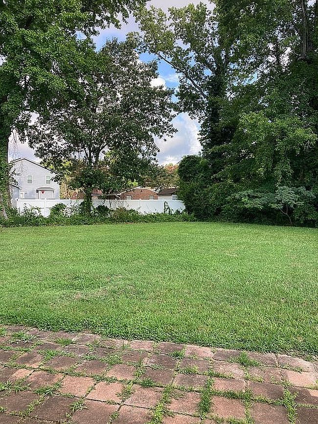 Photo of 21 Suburban Pkwy, Hampton, VA