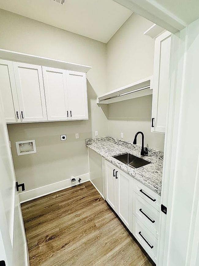 Image of 163 S 7th St