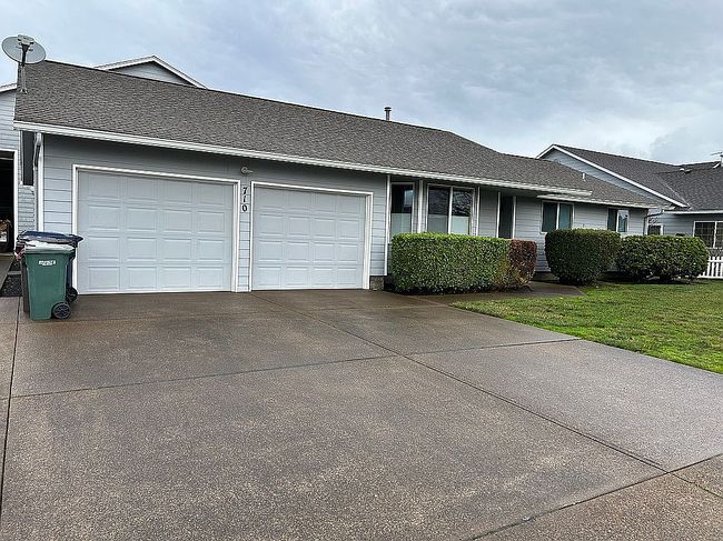 Image of 710 Airport Way