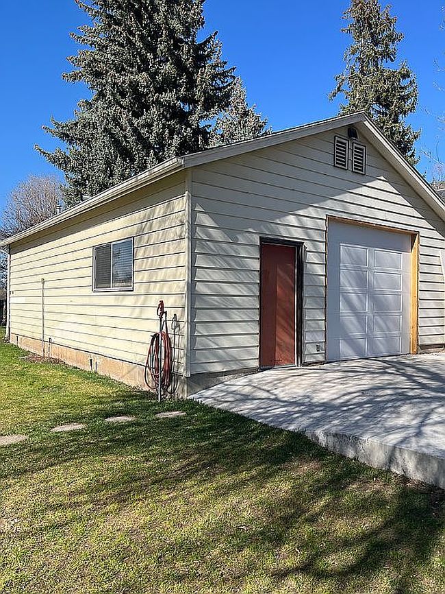 Additional photo 3 of property located at 341 E 100 N