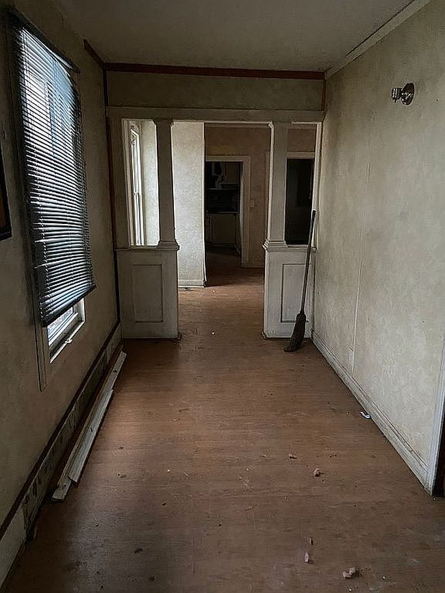 Photo of 807 E Washington Ave, Jackson, MI