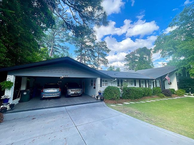 Image of 1105 Longleaf Dr