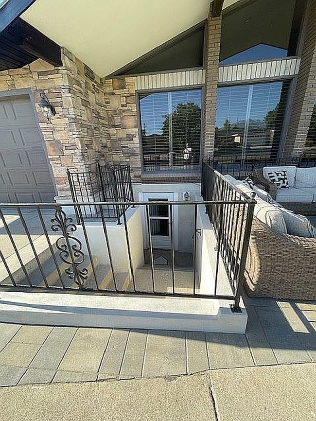 Photo of 2415 E Arnett Dr, Salt Lake City, UT