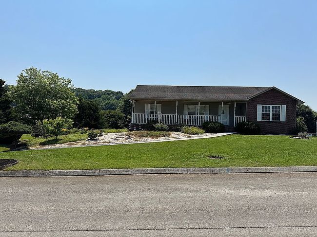 1685 Boardwalk Cir, Morristown, TN