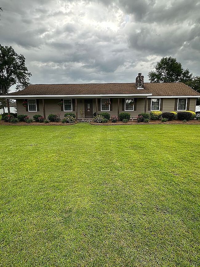Photo of 861 Saddle Cir, Waycross, GA