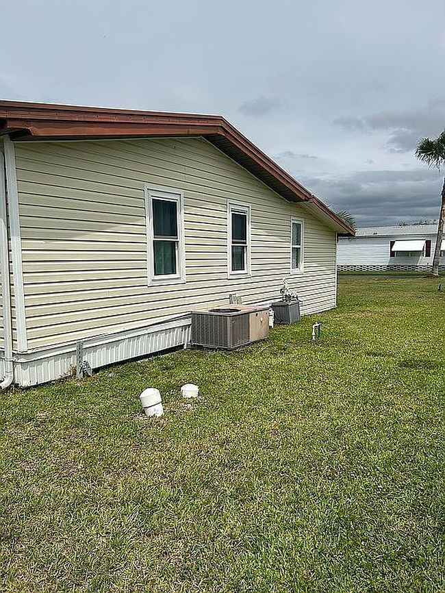 Image of 324 Pleasant Pl