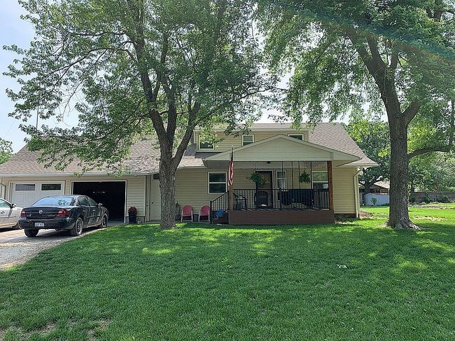 Additional photo 1 of property located at 322 Regier St