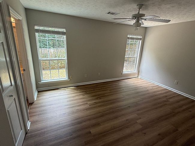 Photo of 5708 Lakepointe Ln, Columbus, GA