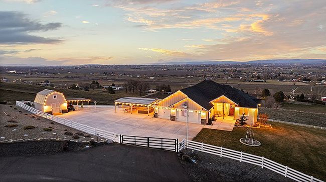 Photo of 21902 S 1522nd Pr Sw, Prosser, WA