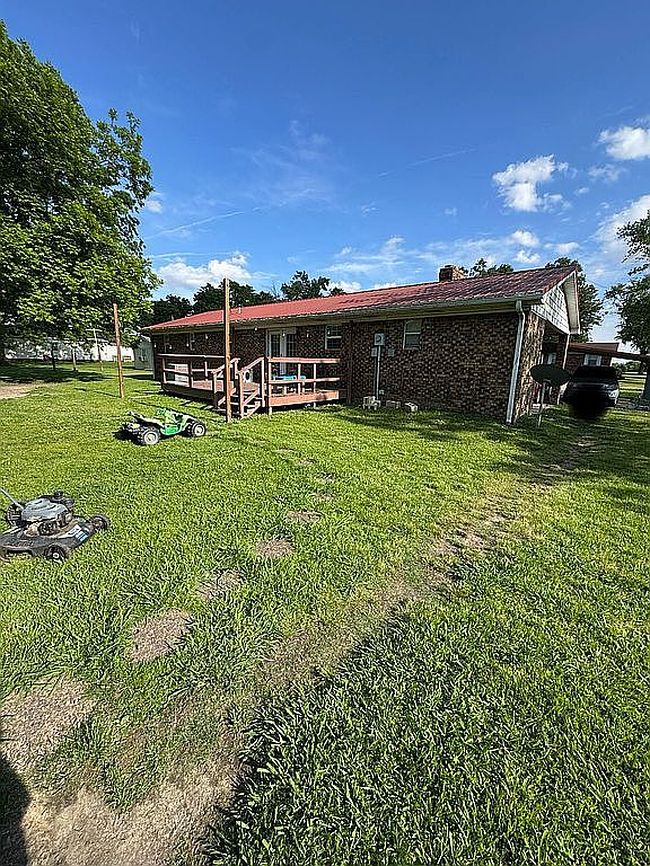 Image of 401 E Jp Moore Dr