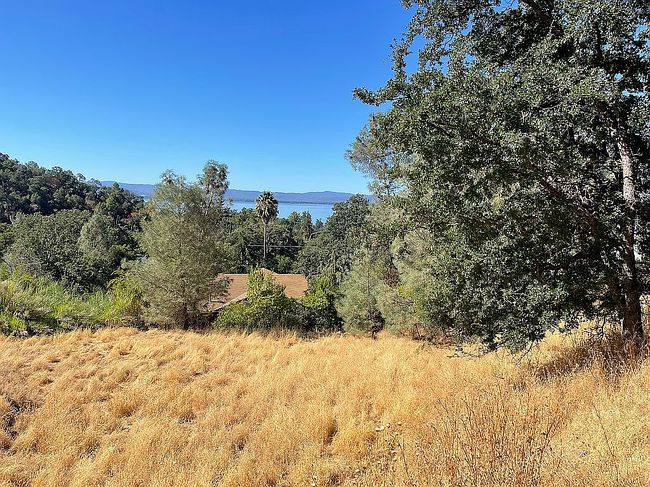 Photo of 6621 Logan Dr, Lucerne, CA