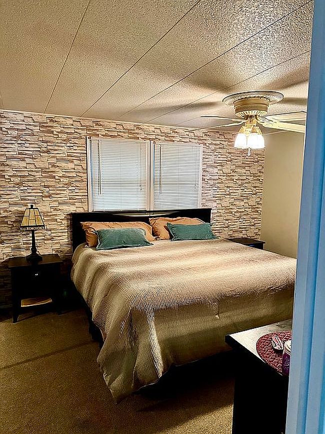 Image of 10255 S Lake Dr