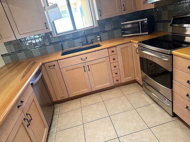 Image of 819 N Winchester Way