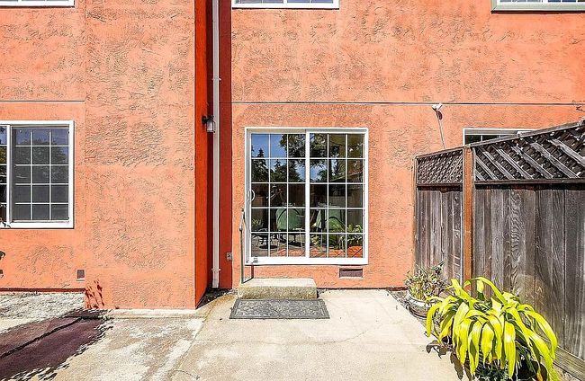 Photo of 25322 Ironwood Ct, Hayward, CA