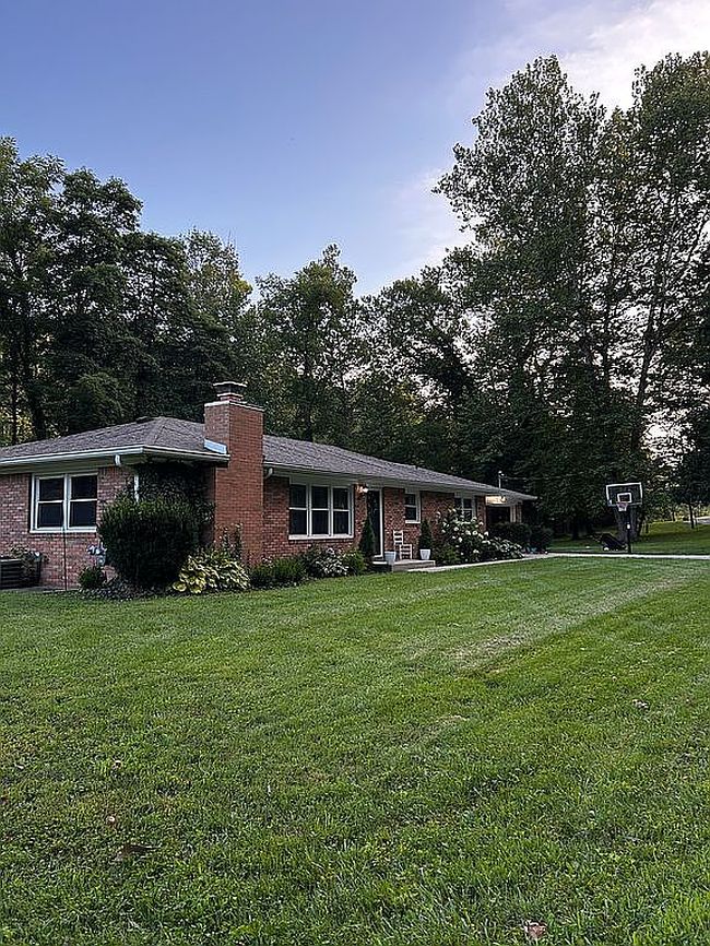 Photo of 13681 W Old Nashville Rd, Columbus, IN