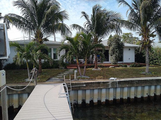 Image of 2540 S Shore Dr Se