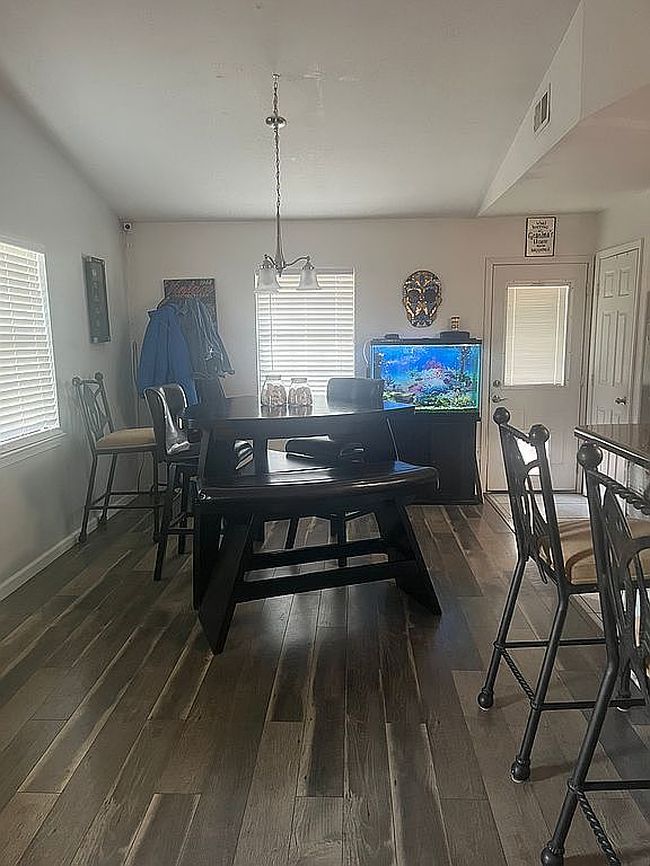 Photo of 1682 Oak Dr, Gulf Breeze, FL