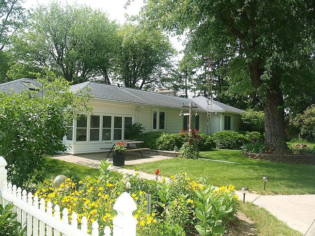 Photo of 353 S 4th St, Centerville, IN