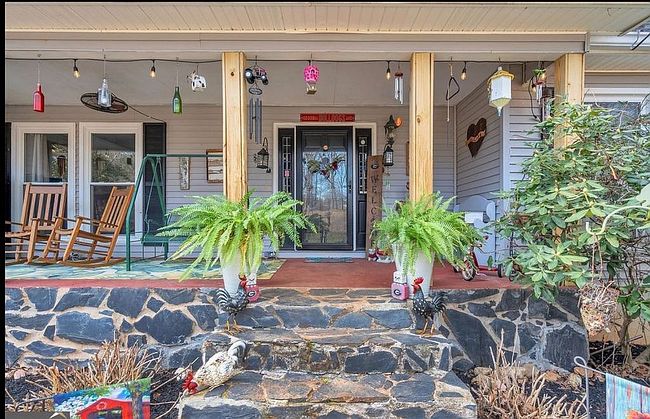 Photo of 262 Jackson Shoals Rd