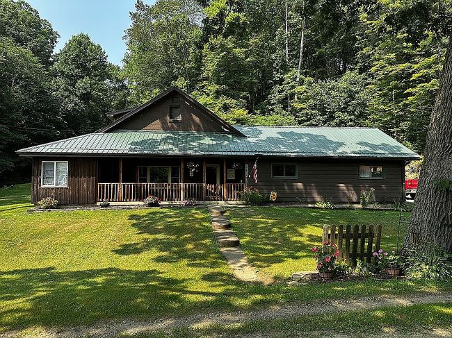 19896 Towpath Rd, Meadville, PA