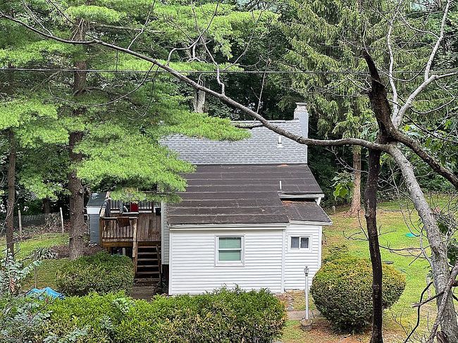 Image of 583 E Shore Rd