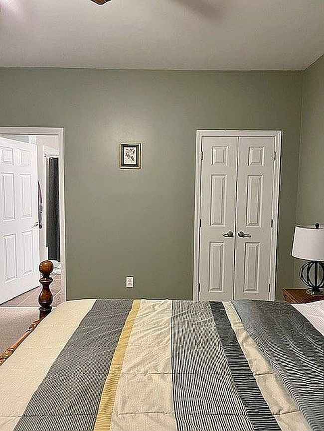 Image of 129 W Brick Walk Ct