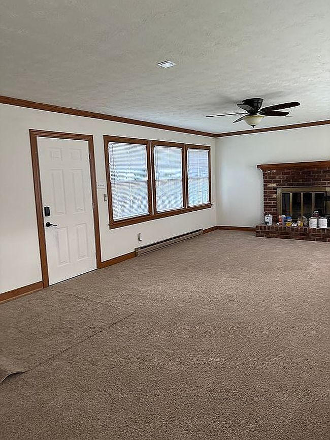 Photo of 3 E Sedgwick St, Sandston, VA