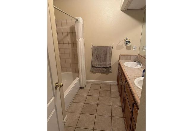 Image of 7105 Emerald St
