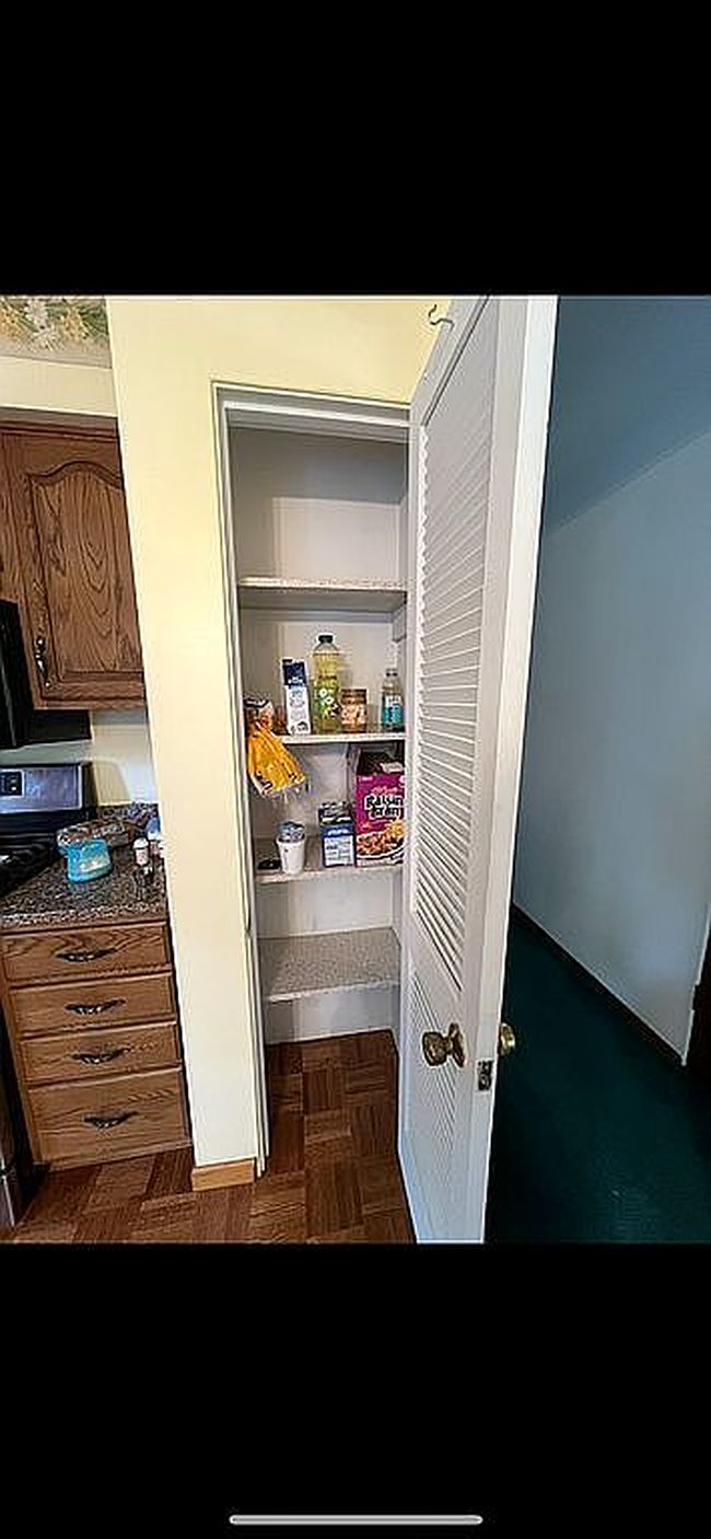 7719 Myrtlewood Dr, Belleville, IL