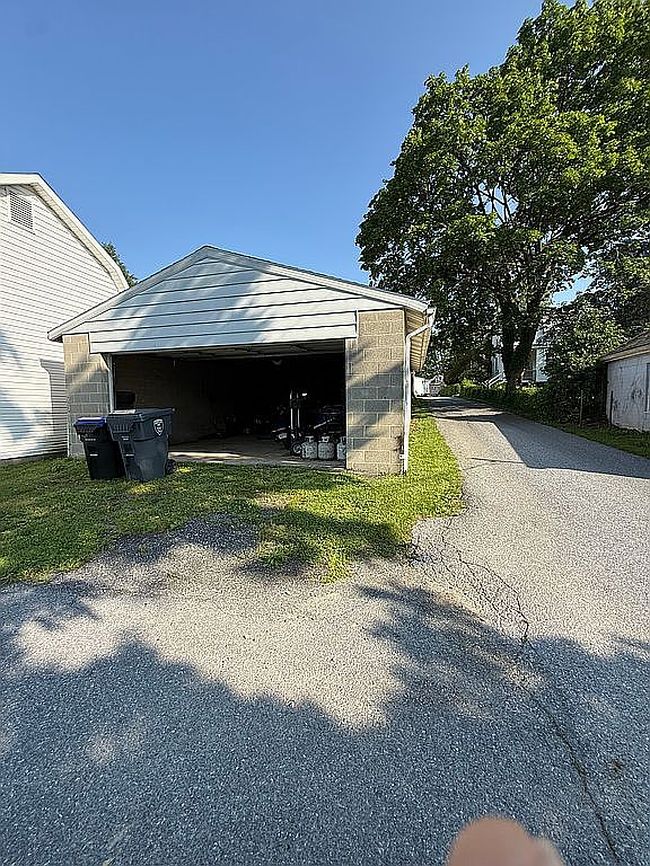 Photo of 2418 Penbrook Ave, Harrisburg, PA