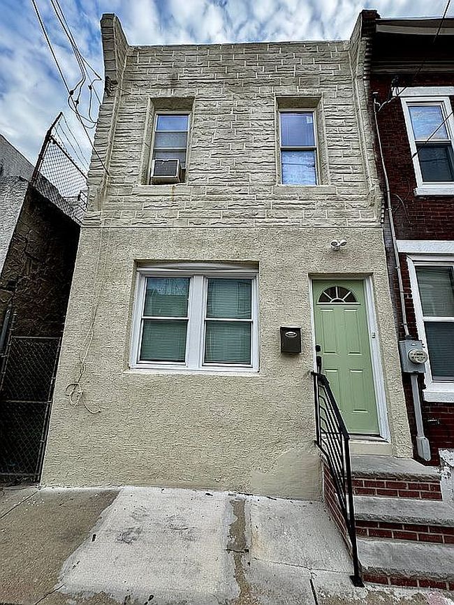 Photo of 1945 Pierce St, Philadelphia, PA