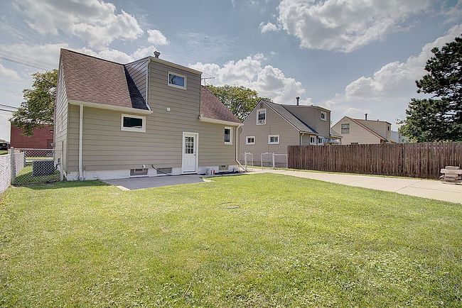 Photo of 15310 Chatfield Ave, Cleveland, OH