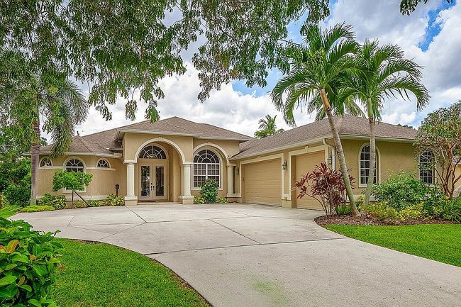 Photo of 1140 10th Ave N, Naples, FL