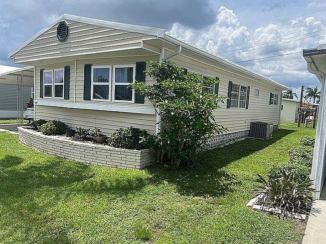 Image of 608 49th B Avenue Dr E
