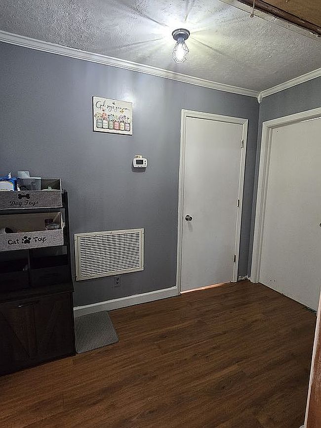 Image of 2144 Mack Rd