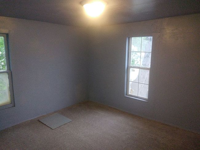 Image of 403 Nw Columbia Ave